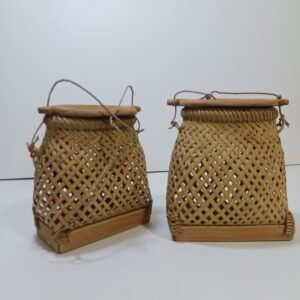 Set de dos cestas con tapa.