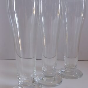 Trío de vasos cerveceros de vidrio
