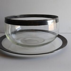 Ponchera principal de vidrio soplado con su plato base